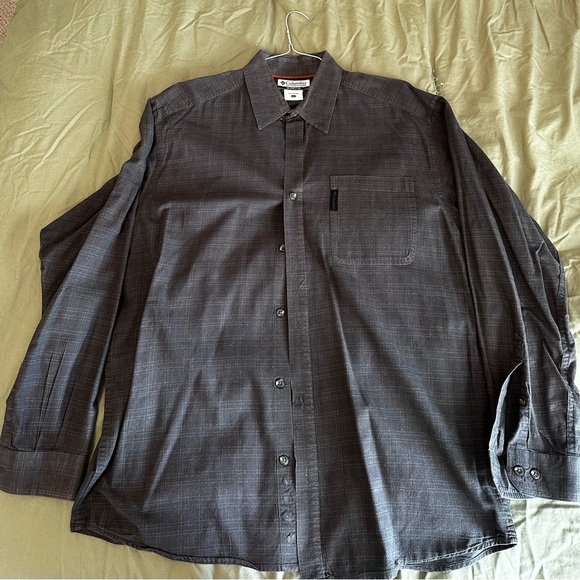 Columbia Men's Dark Brown Plaid Shirt - Picture 1 of 3